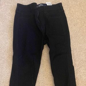 Hollister High Rise Super Skinny black Jeans. Size 0R. No rips.